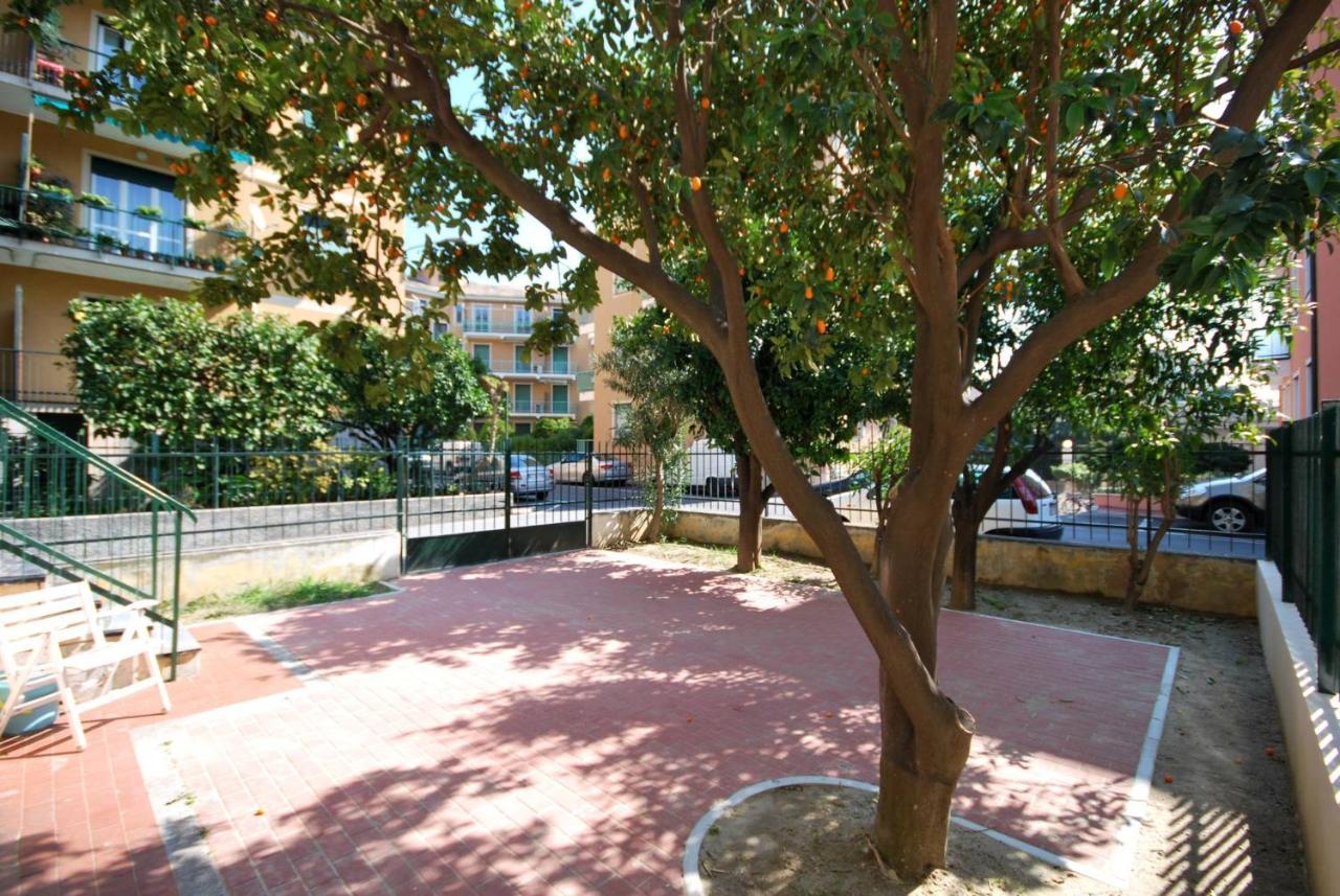 Appartamenti Con Giardino E Posto Auto Per Famiglie Finale Ligure Dış mekan fotoğraf