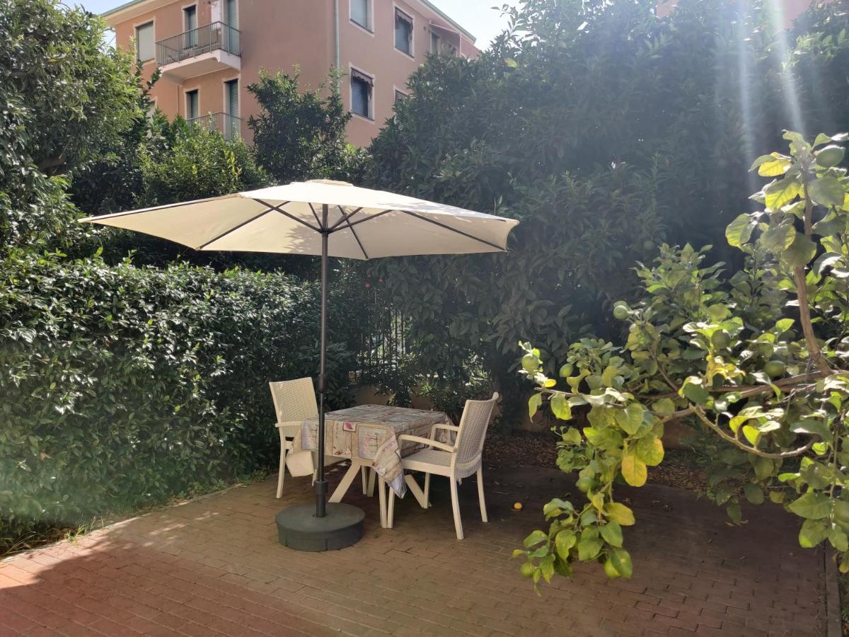 Appartamenti Con Giardino E Posto Auto Per Famiglie Finale Ligure Dış mekan fotoğraf