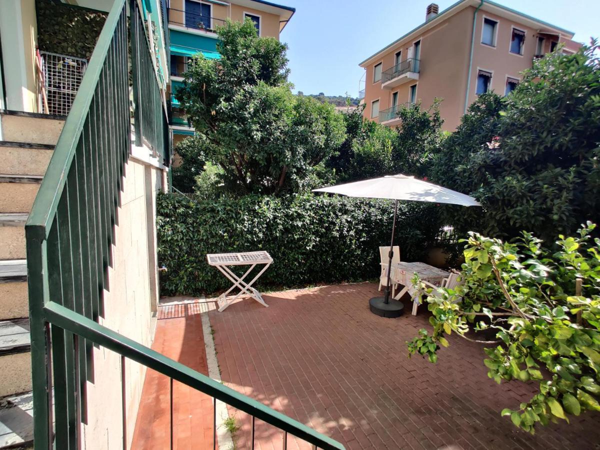 Appartamenti Con Giardino E Posto Auto Per Famiglie Finale Ligure Dış mekan fotoğraf